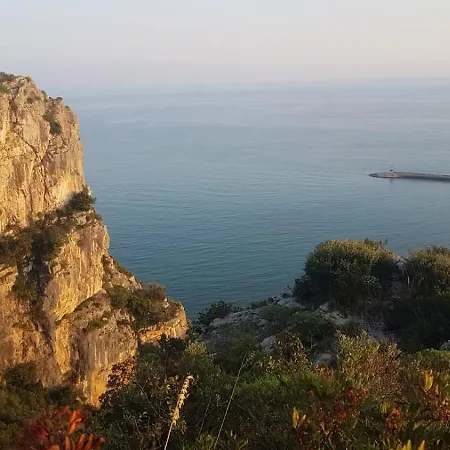 Danyshome Giove Davanti Al Mare Terracina Exterior photo