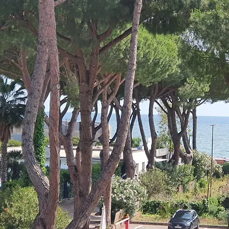 Danyshome Giove Davanti Al Mare Terracina Exterior photo