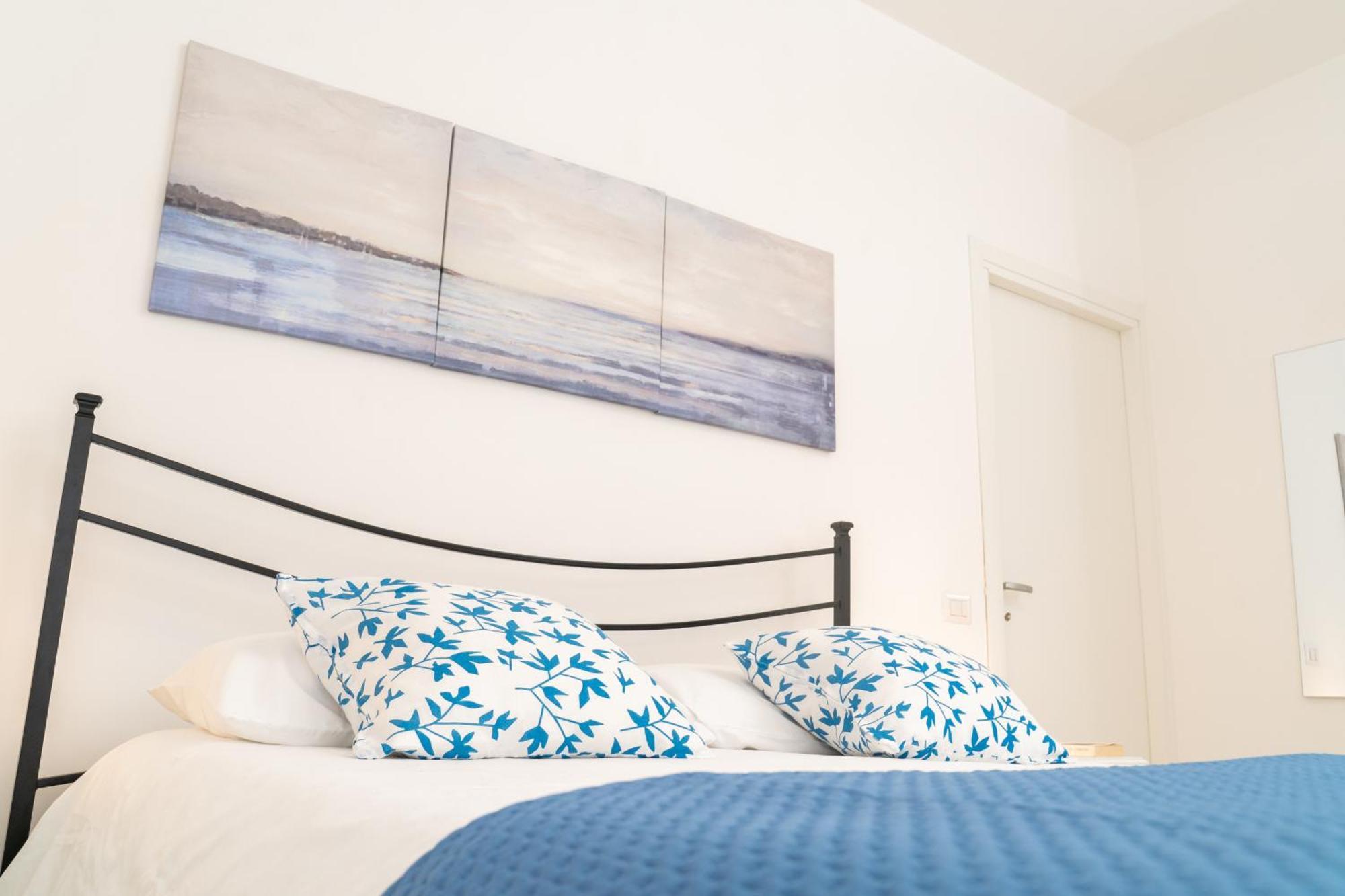 Danyshome Giove Davanti Al Mare