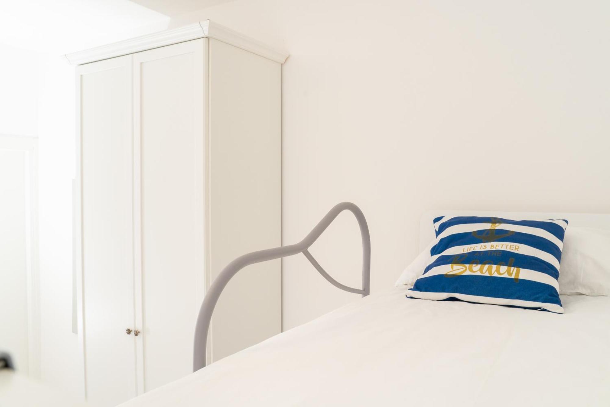Danyshome Giove Davanti Al Mare Apartment